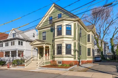 8 Franklin St