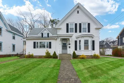 90 Dean Ave 1