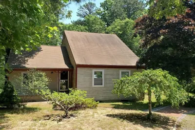30 Little John Rd