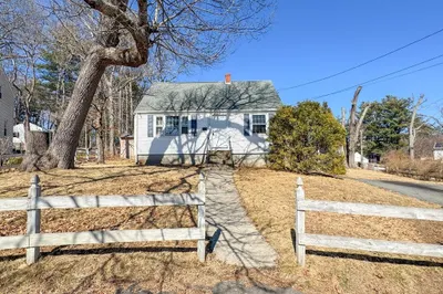 21 Lewis Dr