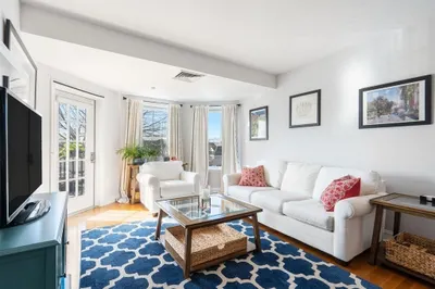 10 Seaport Dr #2218 1