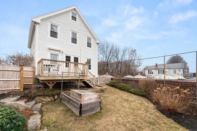1162-r Washington Street 1