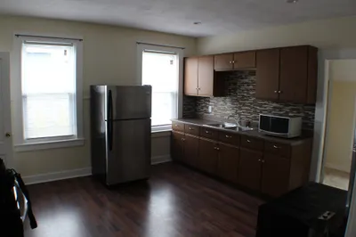 215 Robinson #2