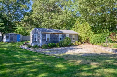 53 W Yarmouth Rd