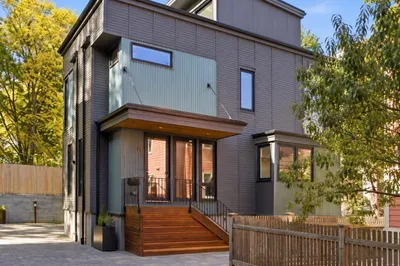 8 Holworthy Terrace 1
