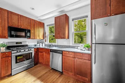 33 Plainfield St #2 1