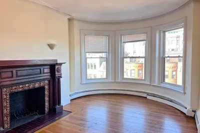 160 Newbury St #5