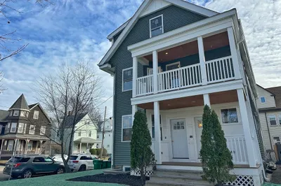 411 Salem St #2