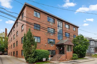 41 Walnut St #21 1