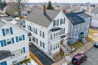 493 Peckham St 1