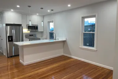 320 Quincy Ave #1