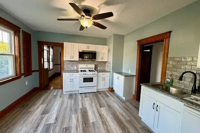 427 Pleasant Street #1 1