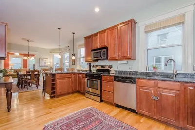 16 Primrose St #2 1