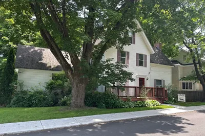 110 School St 1