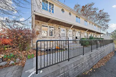 40 Webster St #40