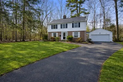 46 Puritan Cir 1