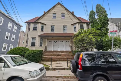 31-33 Lothrop St 1