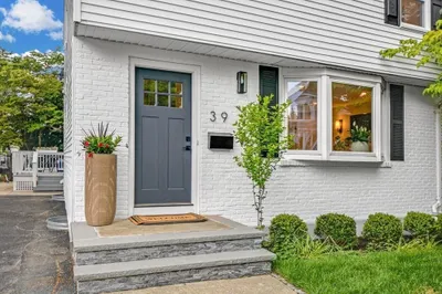 39 Lorraine St 1