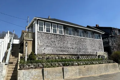 10 Green St