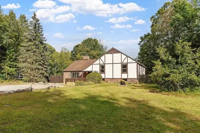 215 Colburn Rd