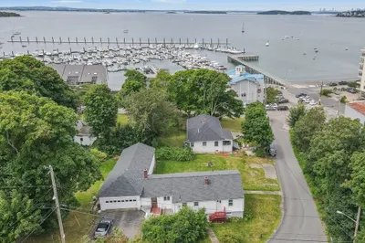 61 Halvorsen Avenue 1