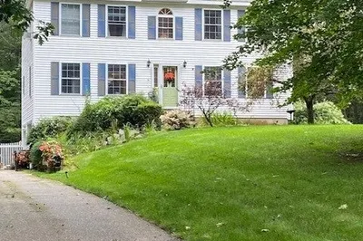 8 Hemlock St 1