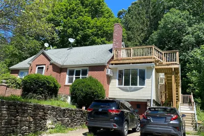 30 Beechmont St 1