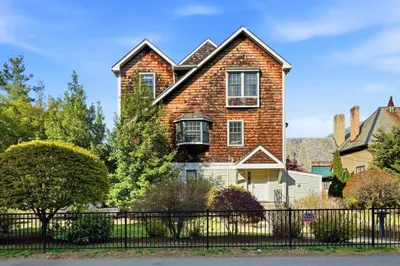 523 Hancock St #10