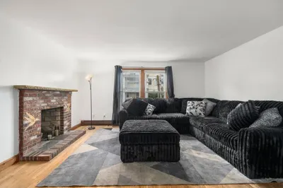 32 Saint Marks Rd #1