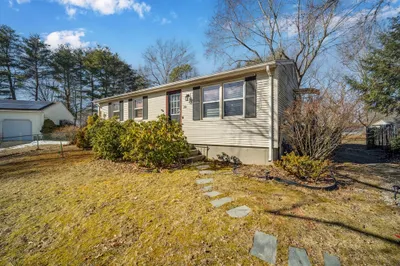 24 Kathleen St 1