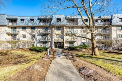 85 Commons Dr #103 1