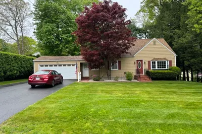 24 Linwood Dr 1