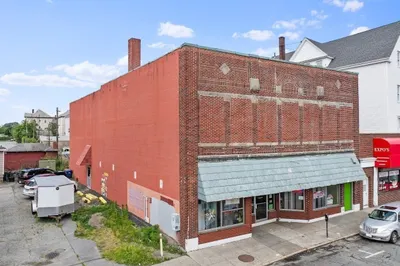 1637 Acushnet Ave 1