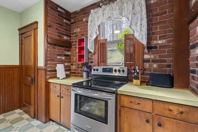 35 Chesterfield Rd