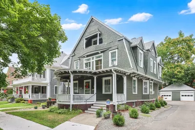 36 Spruceland Ave 1