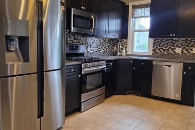 8 Tacoma St #1 1