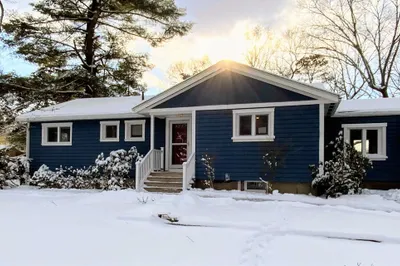 85 Fruit St 1