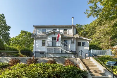 2 Currier Road