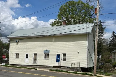 1 S Main St