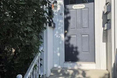 4 Pearl St #5 1