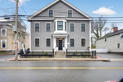 49 Essex St #2L 1