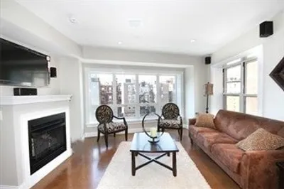 9 N Margin St #4