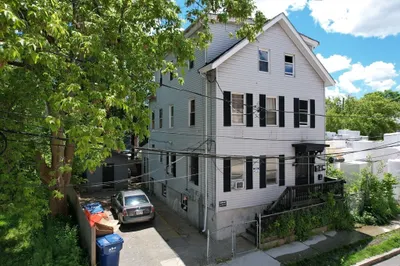4 Penniman St 1