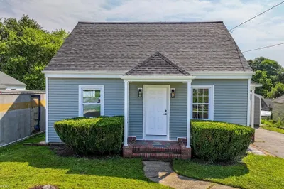 33 Macomber Ave