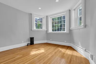 520 Beacon St #1B 1