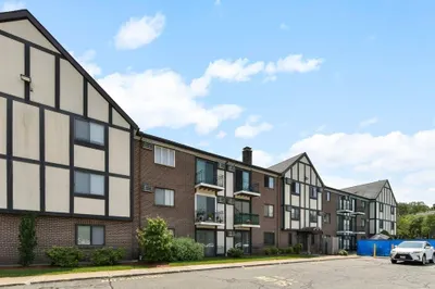 59 Highland Glen Dr #303 1