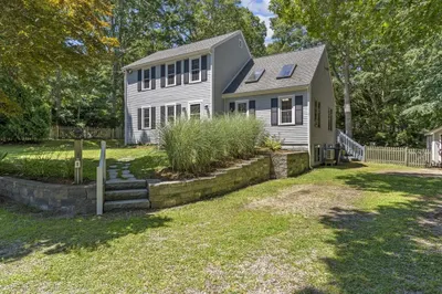 251 Acapesket Rd 1