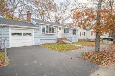 17 Sunset Rd