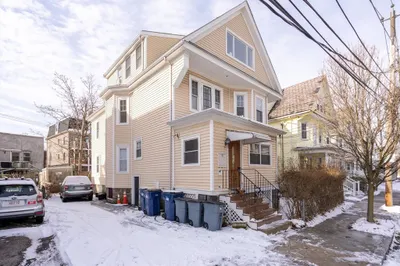 8 Hastings St 1