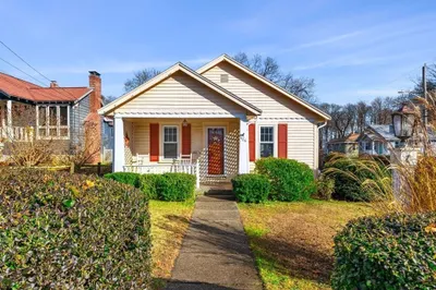 486 East St 1